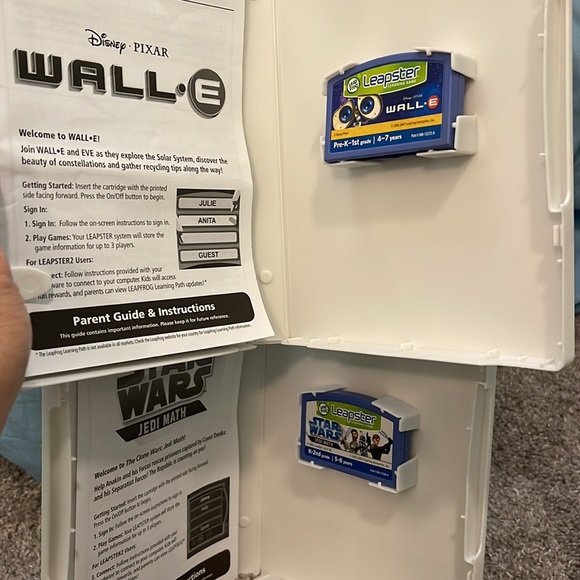 LEAPFROG LEAPSTER STAR WARS & WALL E learning games - Picture 2 of 5